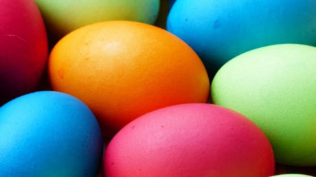 Jak barvit velikonoční vajíčka