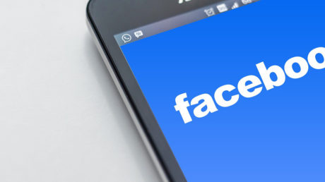 Jak šetřit mobilní data na Facebooku s Android telefonem - žrouti mobilních dat