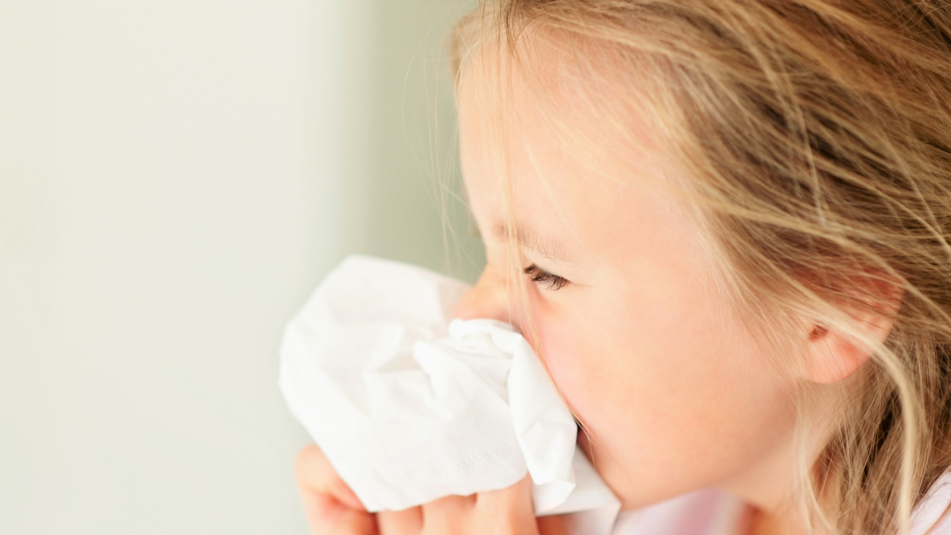 Jak naučit dítě smrkat